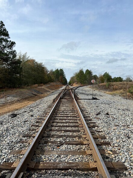 341 Golden Isles Pkwy, Mc Rae Helena, GA for sale - Building Photo - Image 2 of 9