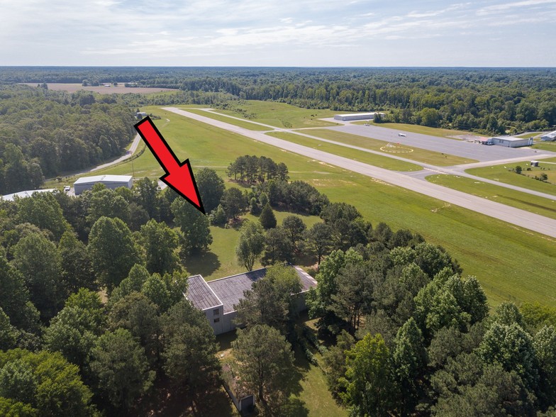 7151 Airport Rd, Quinton, VA for sale - Aerial - Image 1 of 1