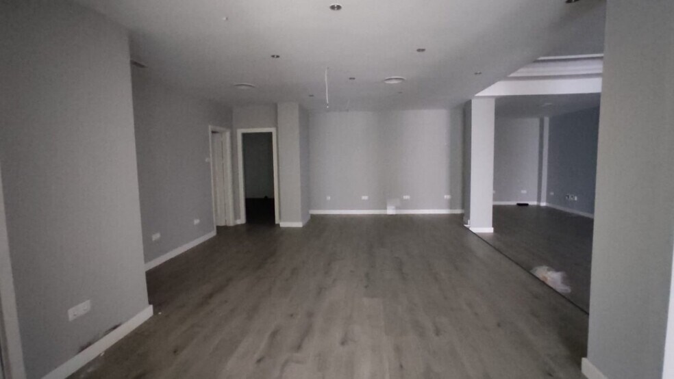 Retail in SEVILLA, Sevilla for lease - Building Photo - Image 2 of 6