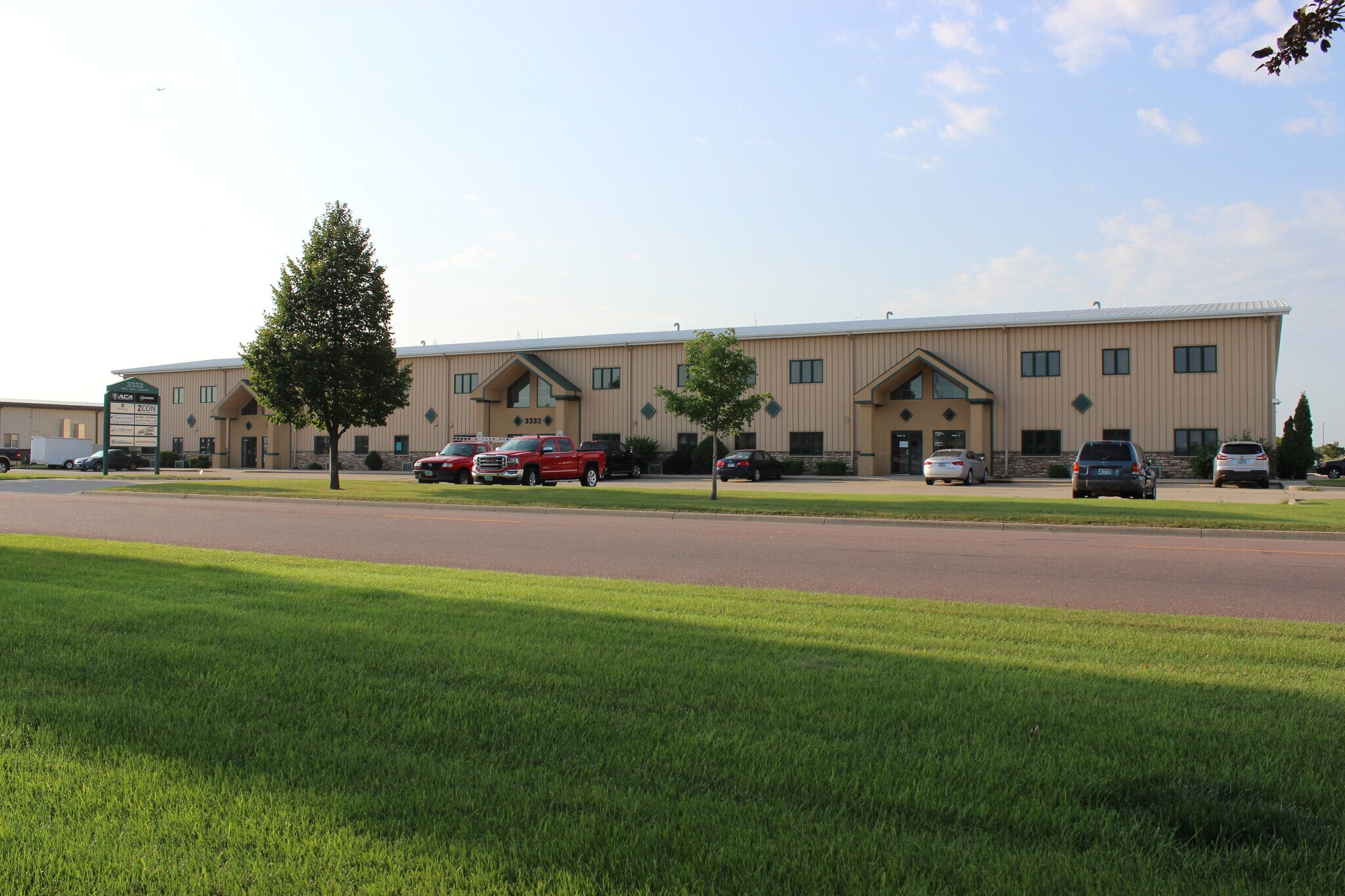 3332 4th Ave S, Fargo, ND for sale Building Photo- Image 1 of 1