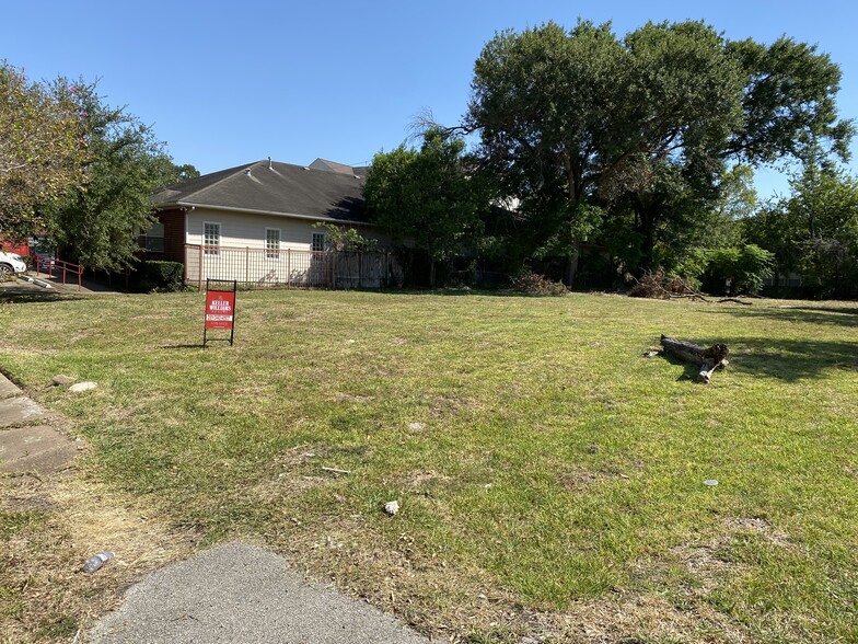 2227 Dorrington St, Houston, TX for sale - Building Photo - Image 1 of 5