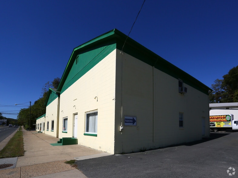 1769617698 Main St, Dumfries, VA 22026