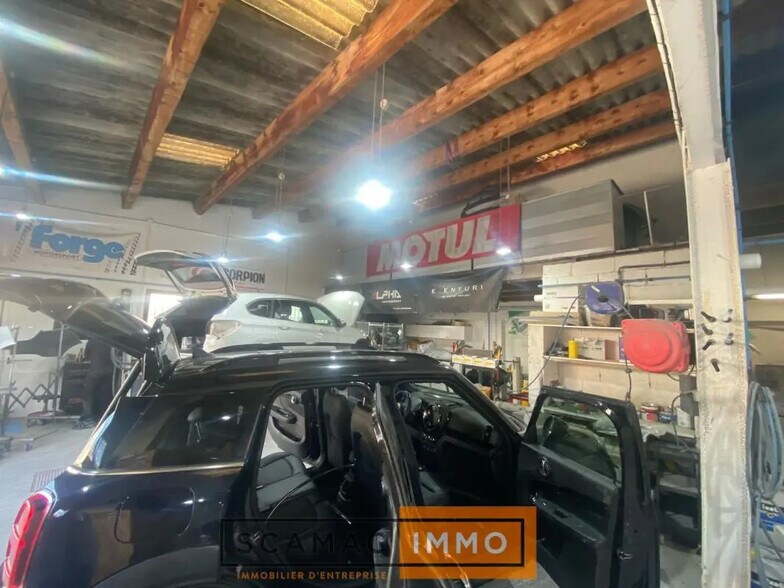 Flex in Carnoux-en-Provence for sale - Building Photo - Image 2 of 7