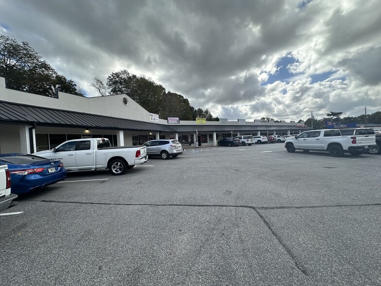 214 Atlanta Rd, Cumming, GA for lease - Building Photo - Image 1 of 10