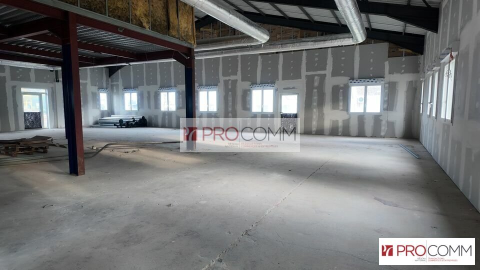 Office in Chartres for lease Interior Photo- Image 1 of 5