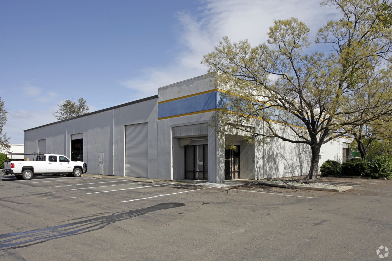 2675 Land Ave