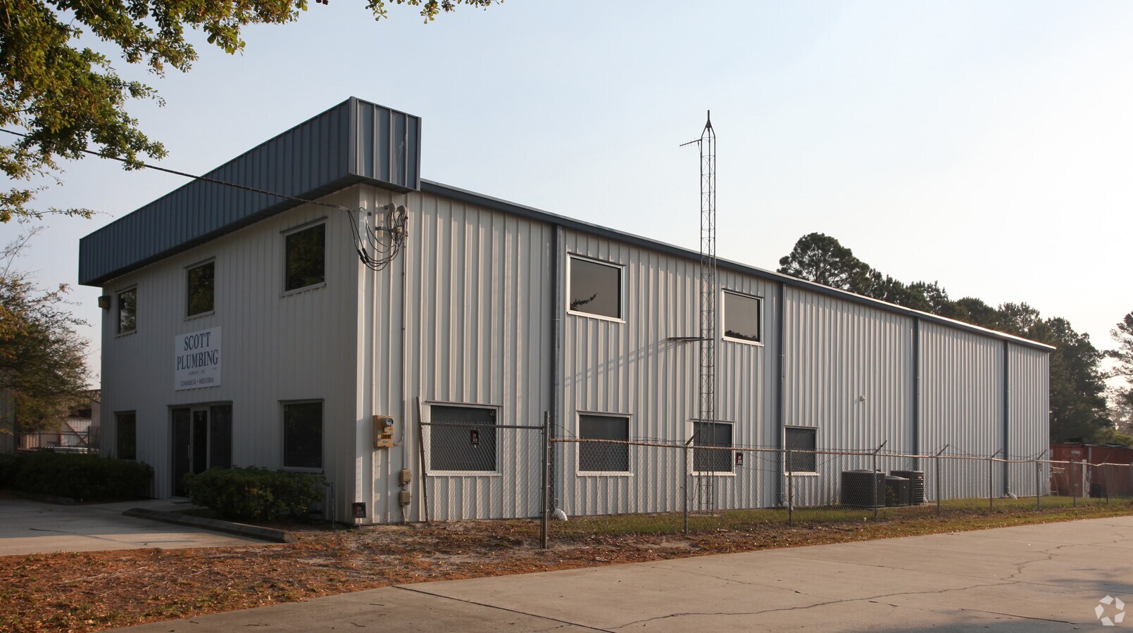 9585 Sunbeam Center Dr, Jacksonville, FL 32257