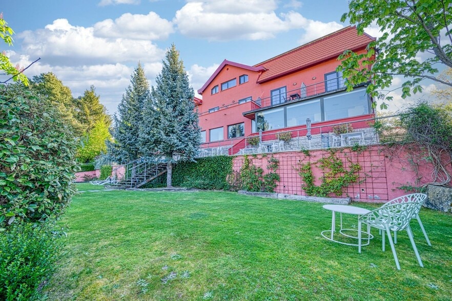 Hospitality in Cercedilla, Madrid for sale - Interior Photo - Image 3 of 47