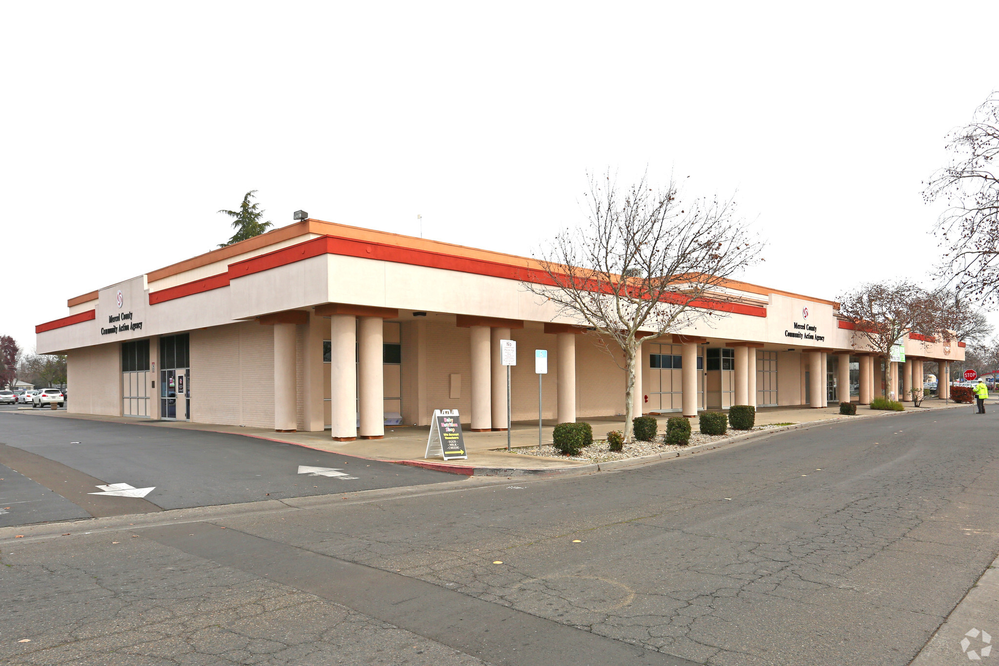 1235 W Main St, Merced, CA for sale Primary Photo- Image 1 of 1