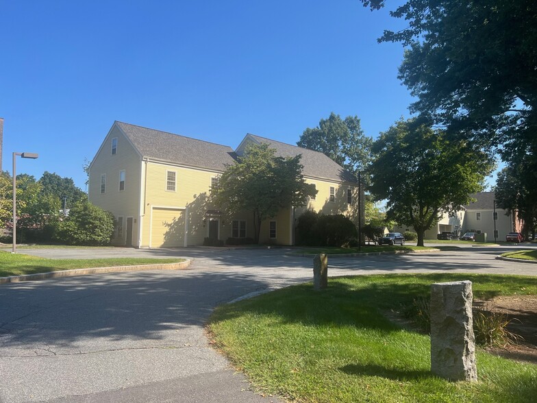 54 Junction Square Dr, Concord, MA for sale - Building Photo - Image 1 of 11