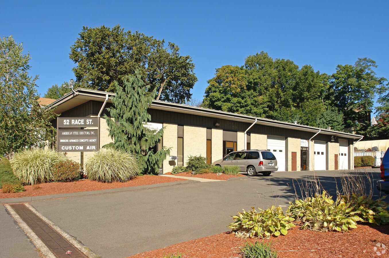 5052 Race St, Bristol, CT 06010