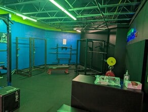 8555 W Forest Home Ave, Greenfield, WI for lease Interior Photo- Image 1 of 15