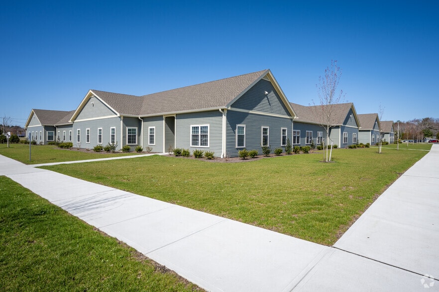 41 Romano Vineyard way, North Kingstown, RI for lease - Building Photo - Image 1 of 11