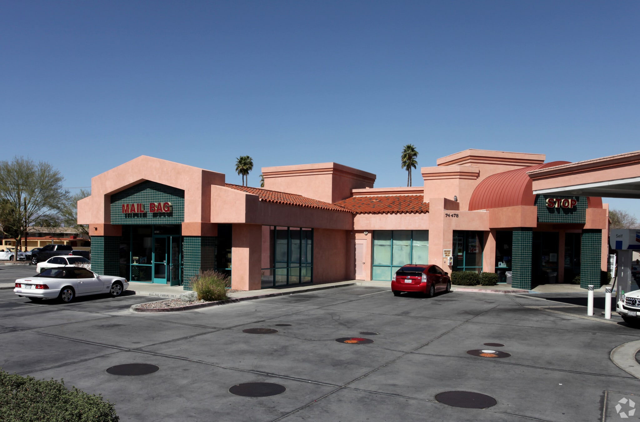 74478 Hwy 111, Palm Desert, CA 92260 Gas Station w/ Convenience Store