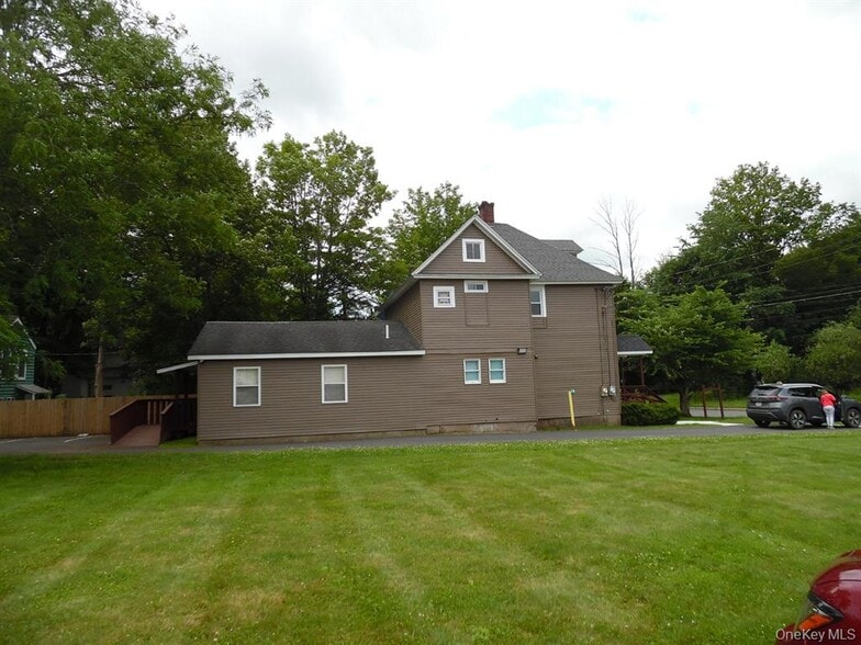 19 Prince St, Monticello, NY for lease - Building Photo - Image 2 of 2