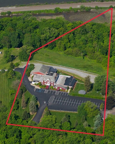 263 Route 9D, Beacon, NY for sale - Building Photo - Image 1 of 1