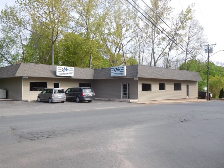 6 Wapping Rd, Broad Brook, CT for sale - Building Photo - Image 1 of 1