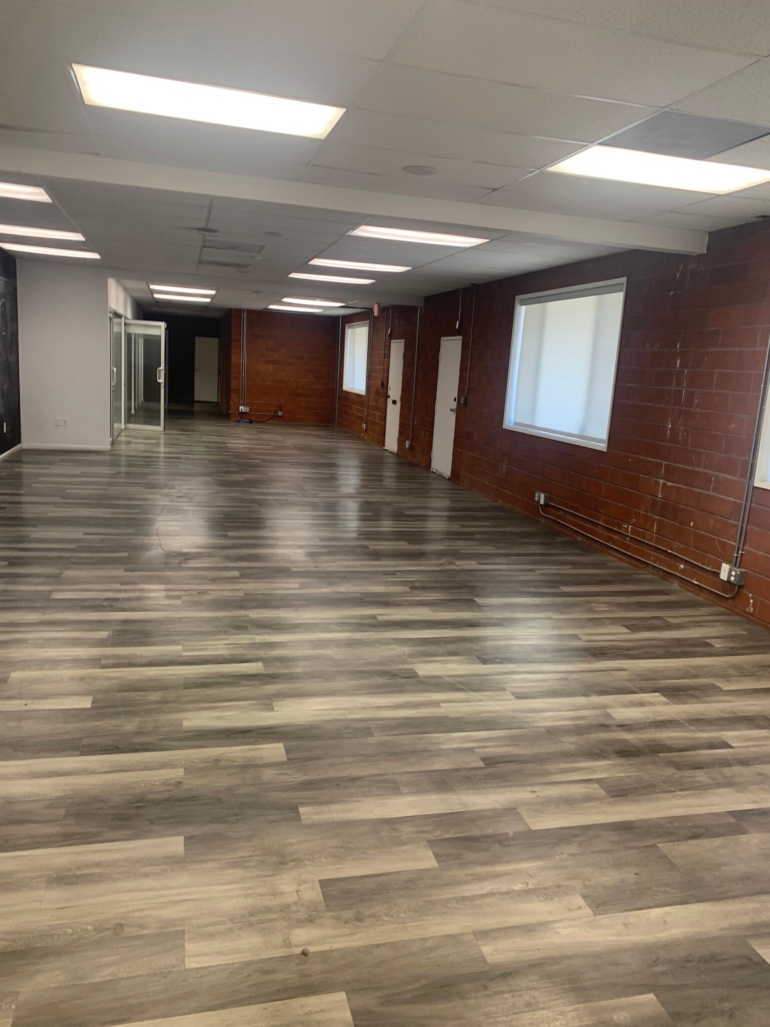 317 S Isis Ave, Inglewood, CA for lease Interior Photo- Image 1 of 6