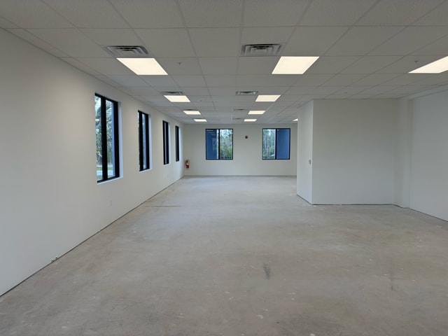 11860-11870 Cheeca Ct, Fort Myers, FL for lease Interior Photo- Image 1 of 3