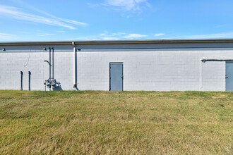 62 Southgate Blvd, New Castle, DE for lease Building Photo- Image 2 of 11