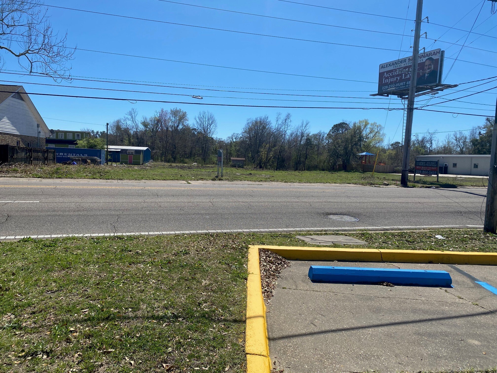 1027 E Pass Rd, Gulfport, MS for sale Primary Photo- Image 1 of 1