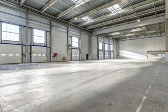 Industrial in Allonne for lease Interior Photo- Image 1 of 3