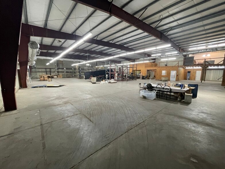 117 First Ave, Thomson, GA for lease - Interior Photo - Image 2 of 22