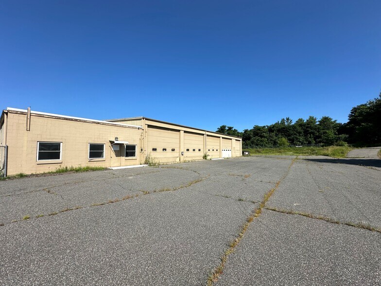 160 Rocus St, Springfield, MA for lease - Building Photo - Image 3 of 5