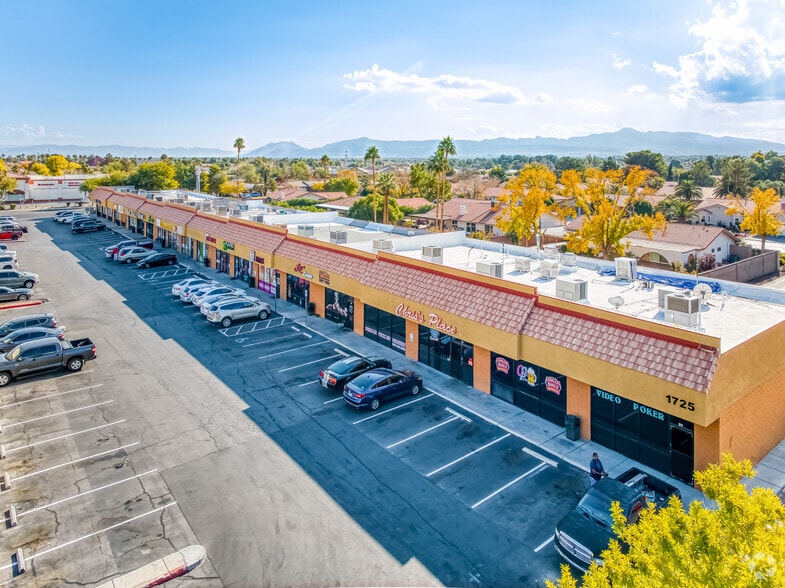1725 E Warm Springs Rd, Las Vegas, NV for lease - Building Photo - Image 3 of 30
