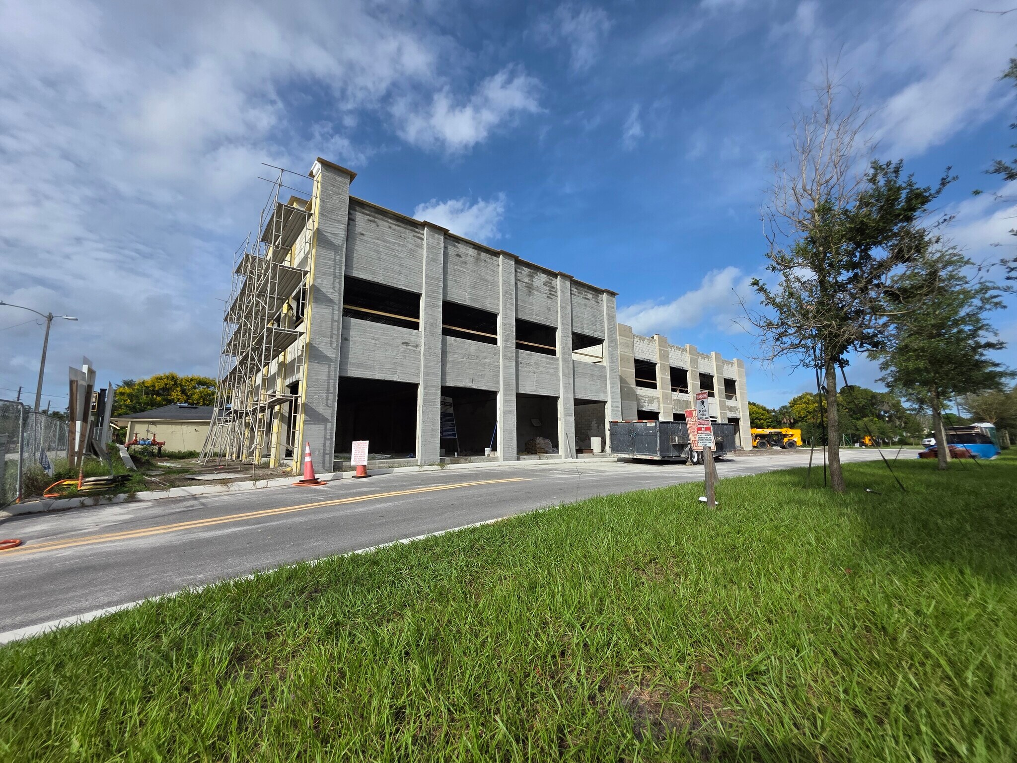 425 S Woodland Blvd, Deland, FL for lease Building Photo- Image 1 of 25
