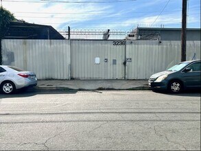 3238 Union Pacific Ave, Los Angeles, CA for lease Building Photo- Image 2 of 14