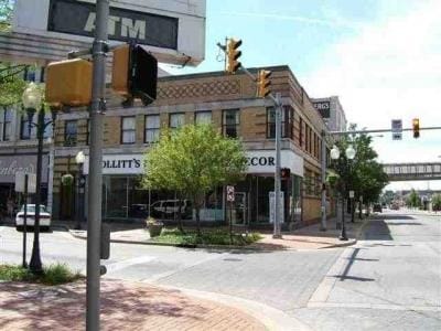 801 E Main St, Richmond, IN for sale Primary Photo- Image 1 of 3