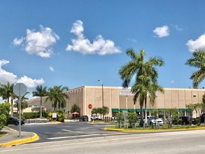 777 NW 72nd Ave, Miami, FL for lease Building Photo- Image 1 of 15