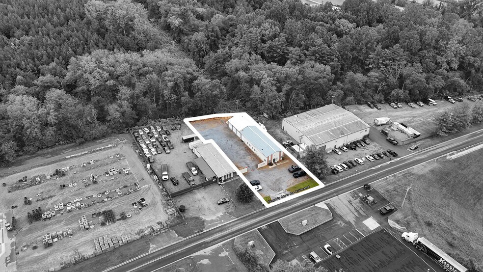2950 Industrial Park Dr, Finksburg, MD for lease - Building Photo - Image 2 of 7