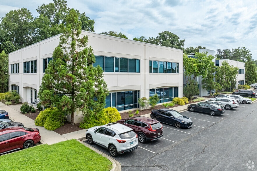 7050 Hi Tech Dr, Hanover, MD for sale - Building Photo - Image 2 of 5