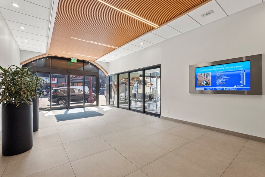 2480 Mission St, San Francisco, CA for lease - Building Photo - Image 3 of 18