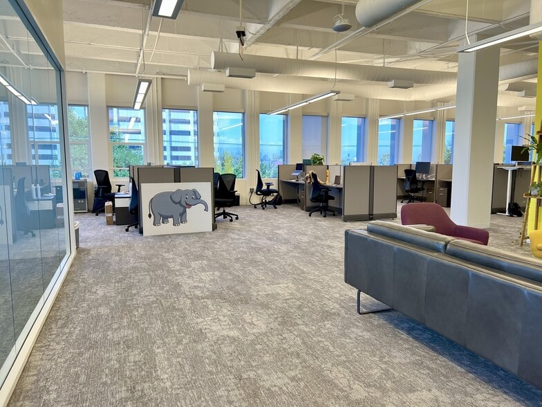 3130 Wilshire Blvd, Santa Monica, CA for lease - Building Photo - Image 3 of 12