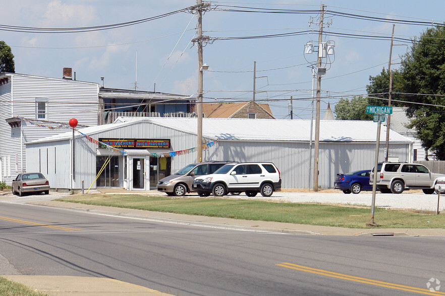 201 E Virginia St, Evansville, IN for sale - Primary Photo - Image 1 of 1