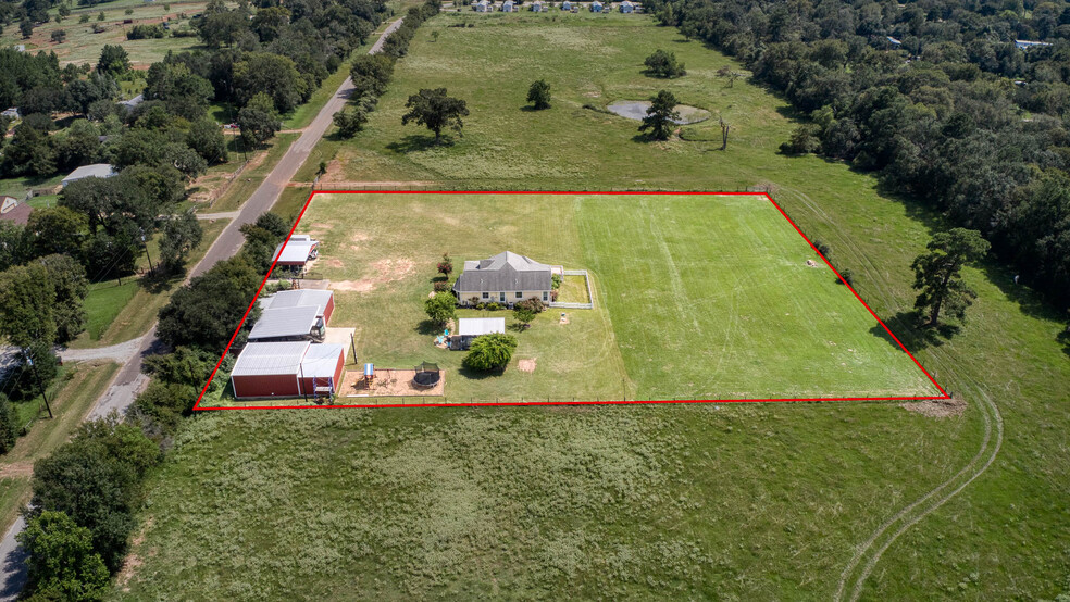 535 Scroggins Ln, Waller, TX for sale - Building Photo - Image 2 of 48