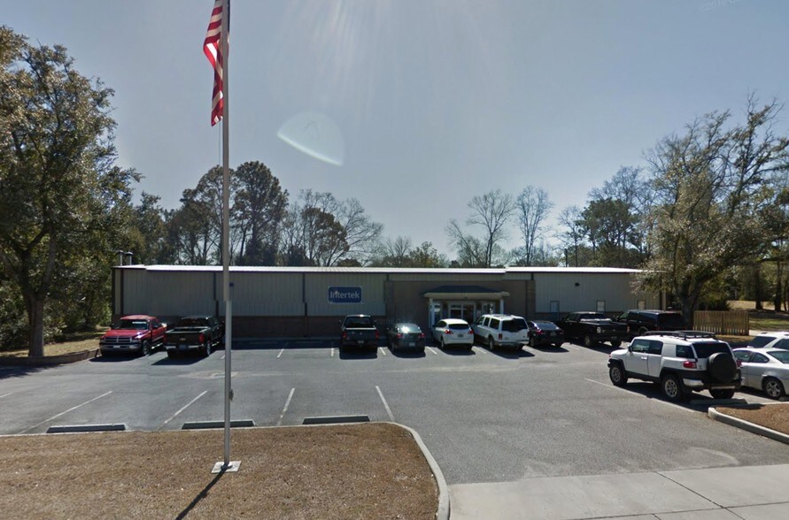 109 Sutherland Dr, Chickasaw, AL for sale - Building Photo - Image 1 of 1