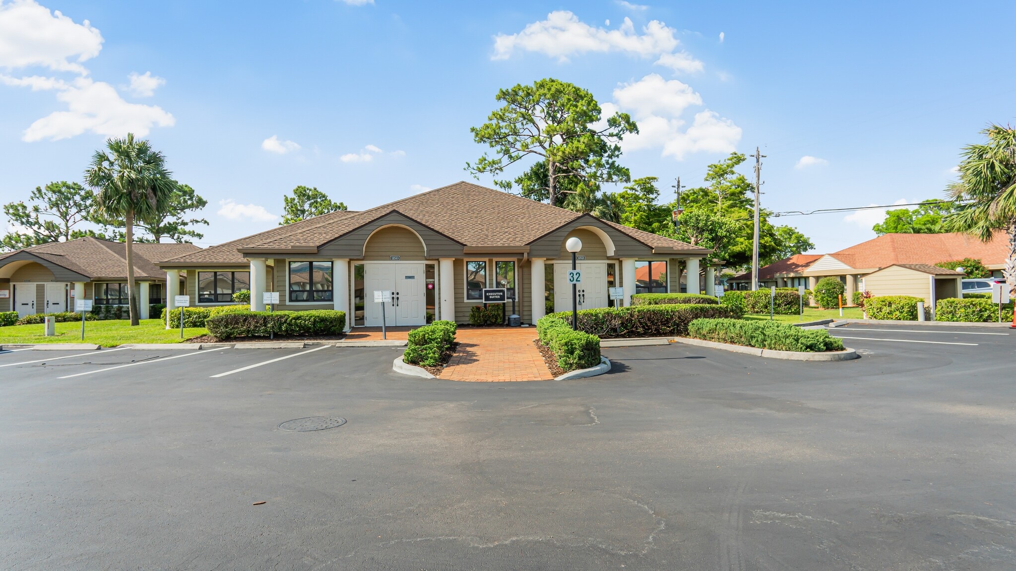 Office in Fort Myers, FL for sale Building Photo- Image 1 of 1