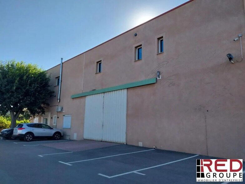 Industrial in Les Pennes-Mirabeau for lease - Building Photo - Image 3 of 7