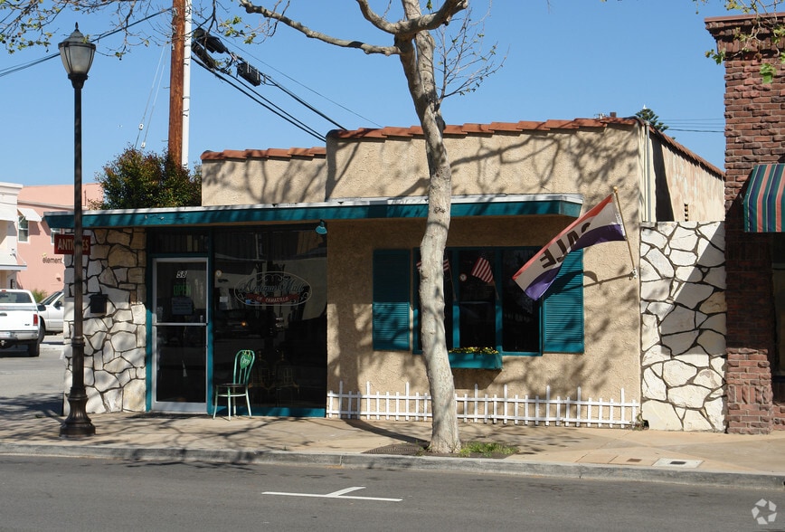 58 Palm Dr, Camarillo, CA 93010