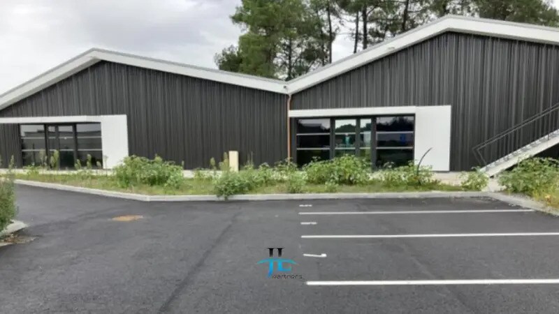 Retail in Audenge for lease - Building Photo - Image 3 of 4