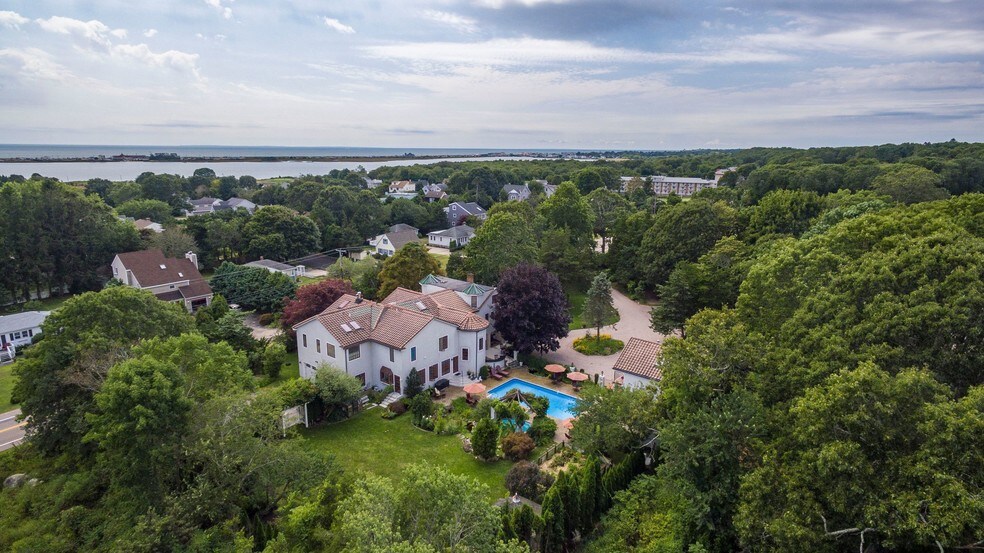 190 Shore Rd, Westerly, RI 02891