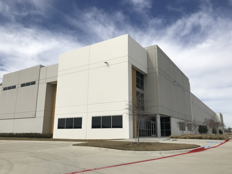 14200 FAA Blvd, Fort Worth, TX for lease - Building Photo - Image 2 of 6