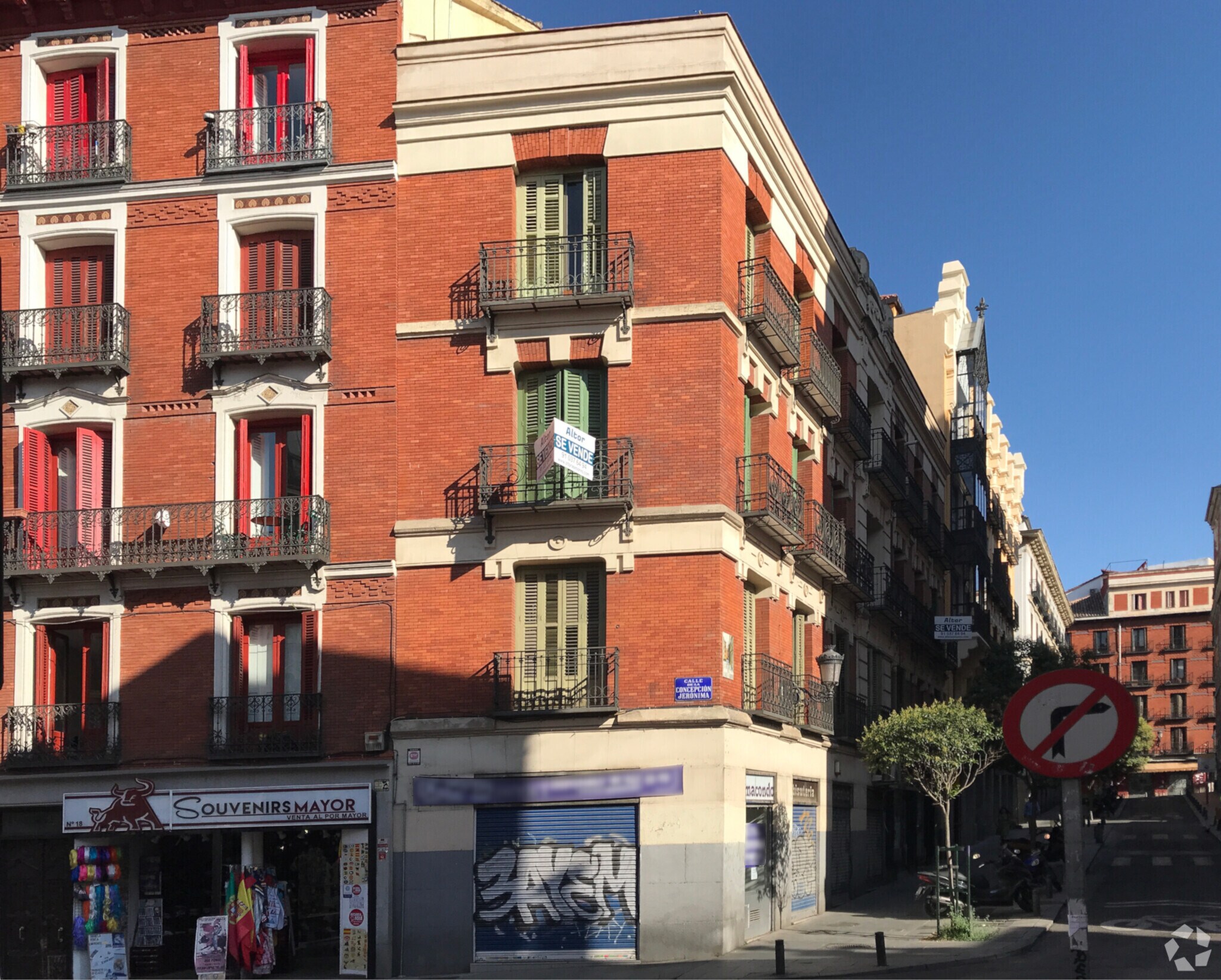 Calle de Salvador, 6, Madrid, Madrid for sale Primary Photo- Image 1 of 1