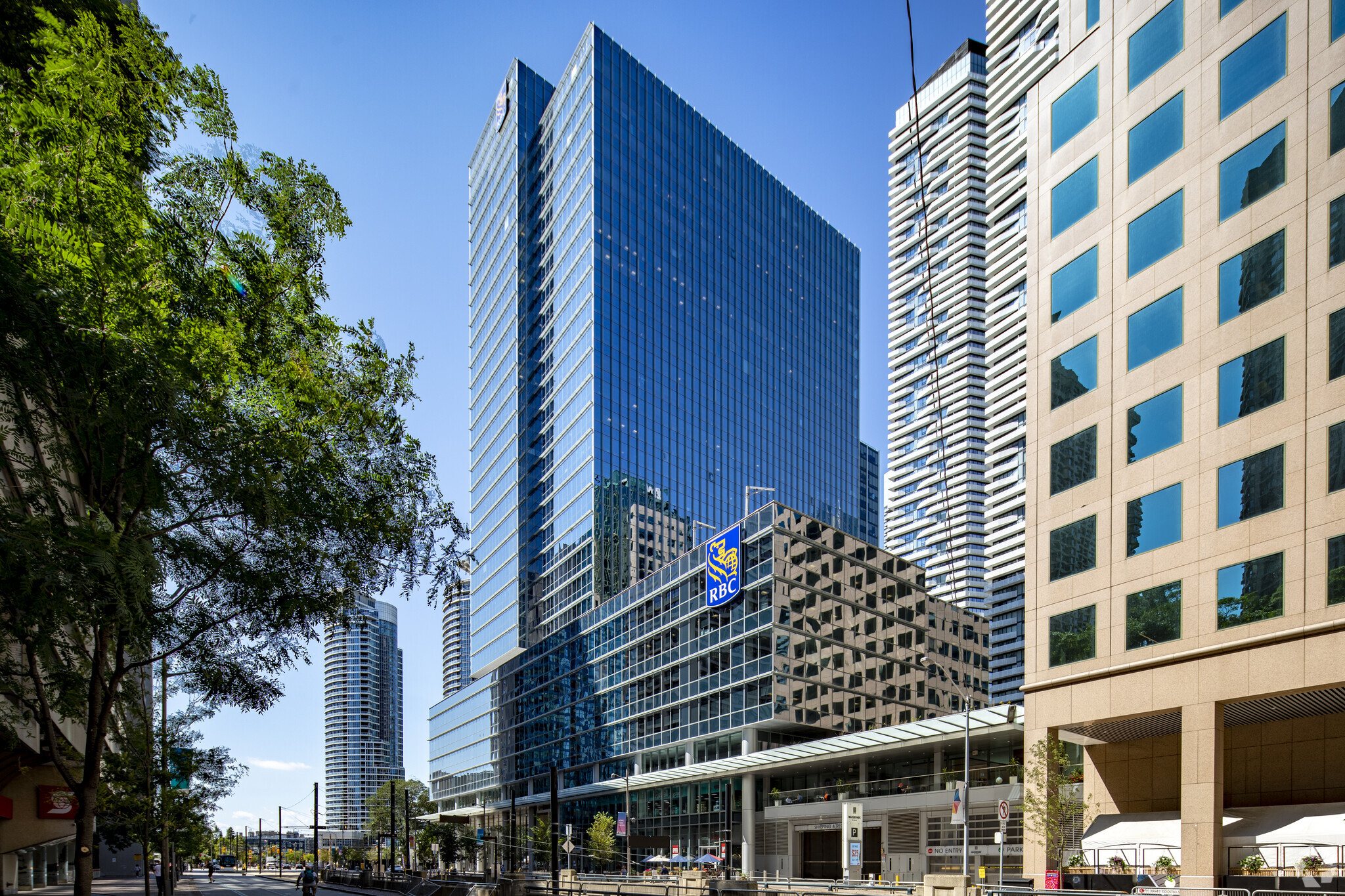 88 Queens Quay W, Toronto, ON M5J 1B7 - RBC Waterpark Place / 85 ...