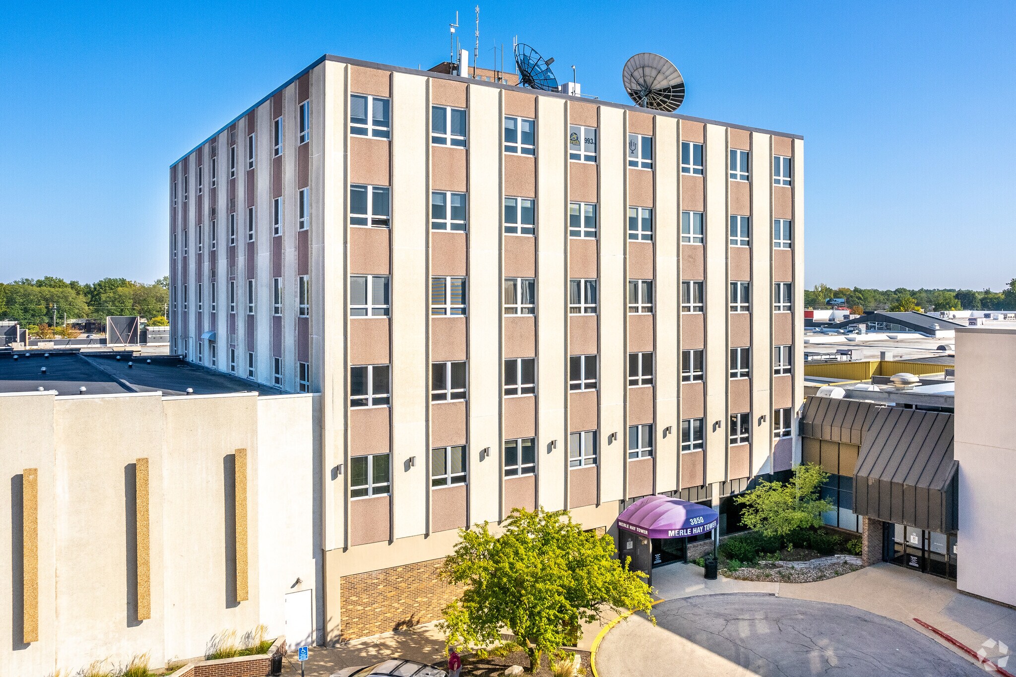 3850 Merle Hay Rd, Des Moines, IA for sale Primary Photo- Image 1 of 1