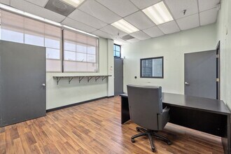 4201 Congress Ave S, Austin, TX for lease Building Photo- Image 2 of 10